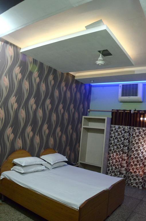 Hotel New Bakshi House Agra  Kamer foto