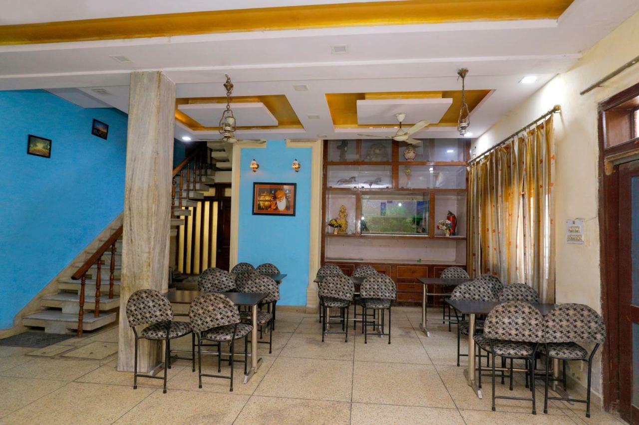 Hotel New Bakshi House Agra  Buitenkant foto