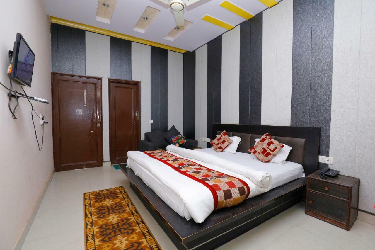 Hotel New Bakshi House Agra  Buitenkant foto